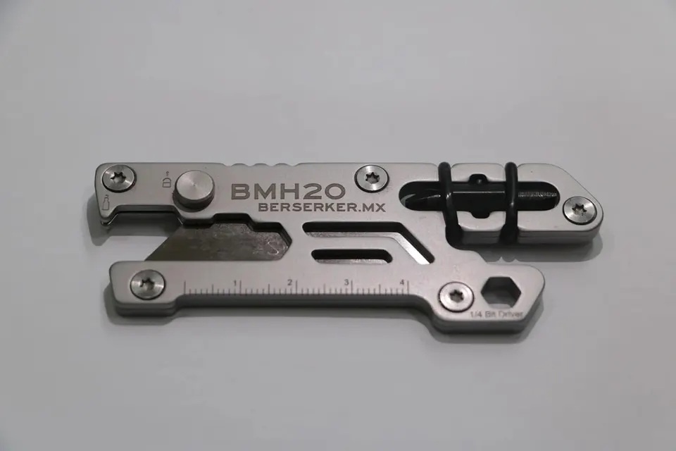 Mini Multi herramienta 5 funciones Berserker BMH20